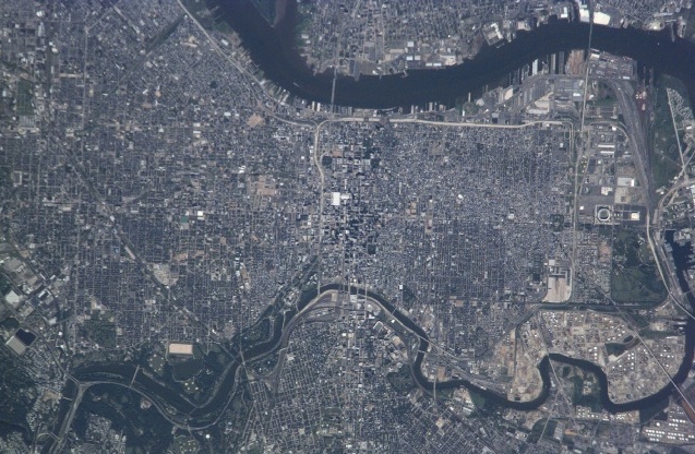 aerial photo of downtown Philadelphia