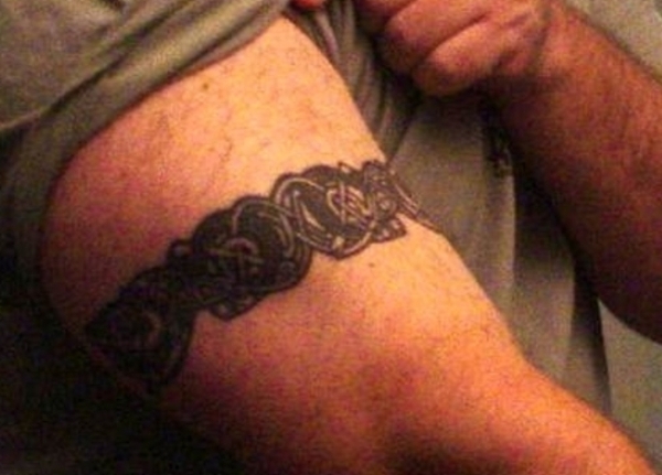 color photo of a tattoo on a right, upper arm 1999-10-05